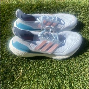 Women’s Adidas Ultraboost 21 Primeblue Running shoes sz 8.5
